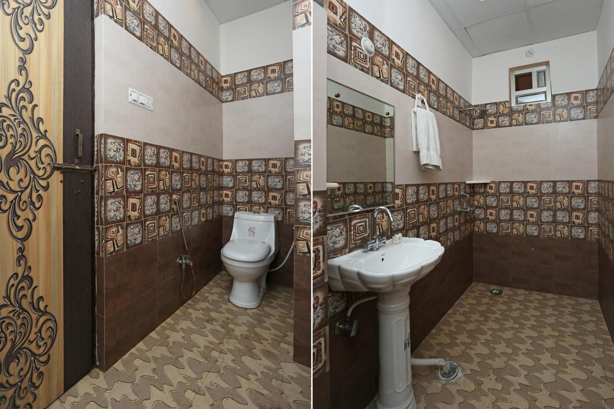 Oyo Flagship Hotel Krishna Chinhat Kültér fotó